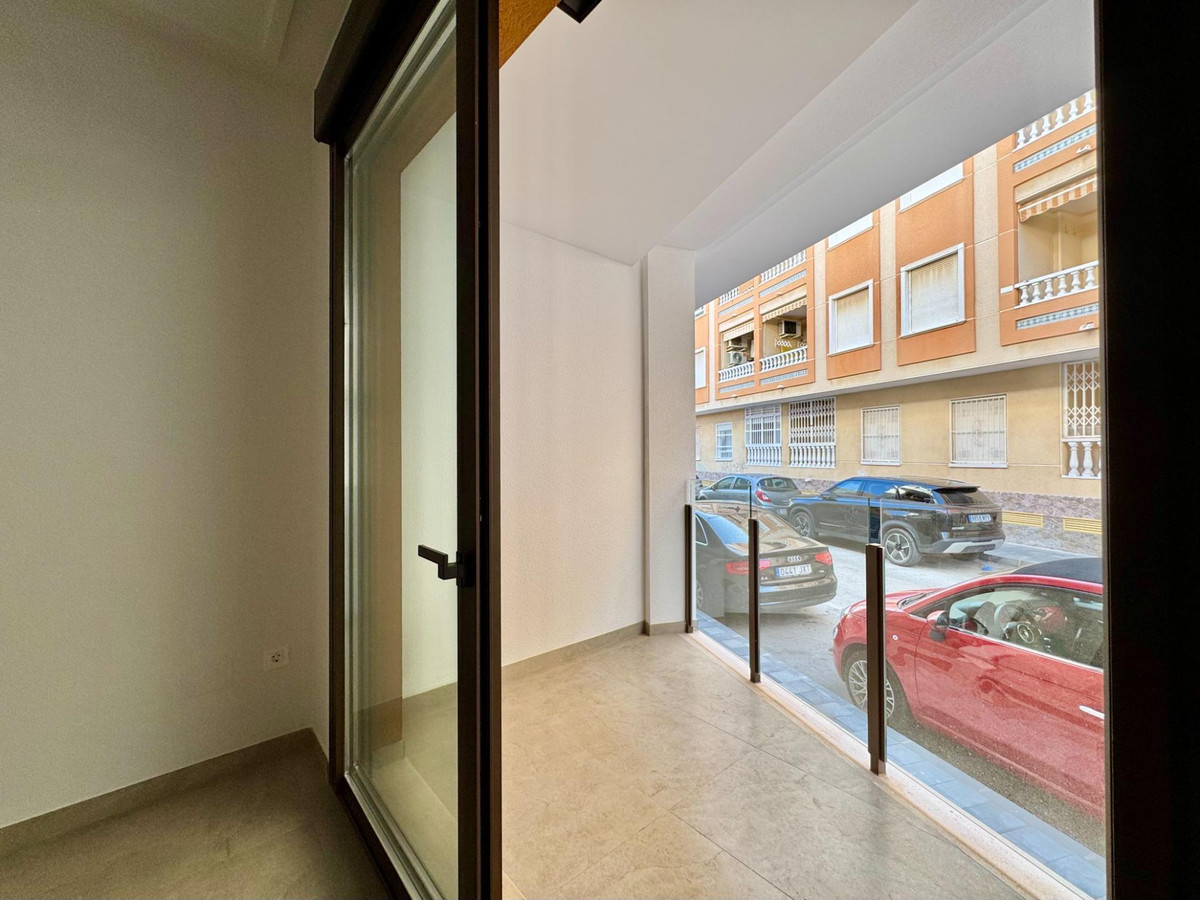 Appartement te koop in Torrevieja | 2 slaapkamers H5432575