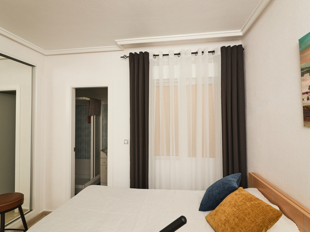 Appartement te koop in Torrevieja | 2 slaapkamers H5440183