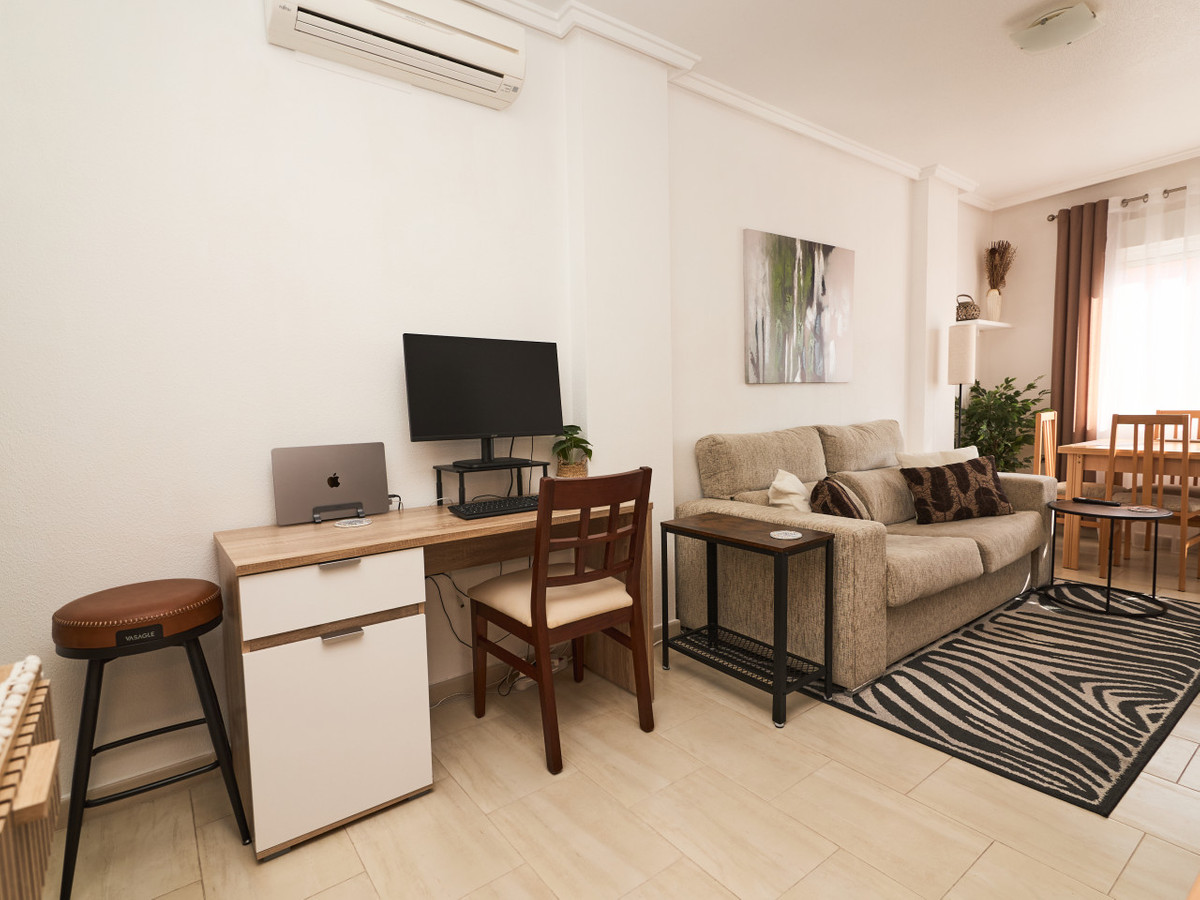 Appartement te koop in Torrevieja | 2 slaapkamers H5440183