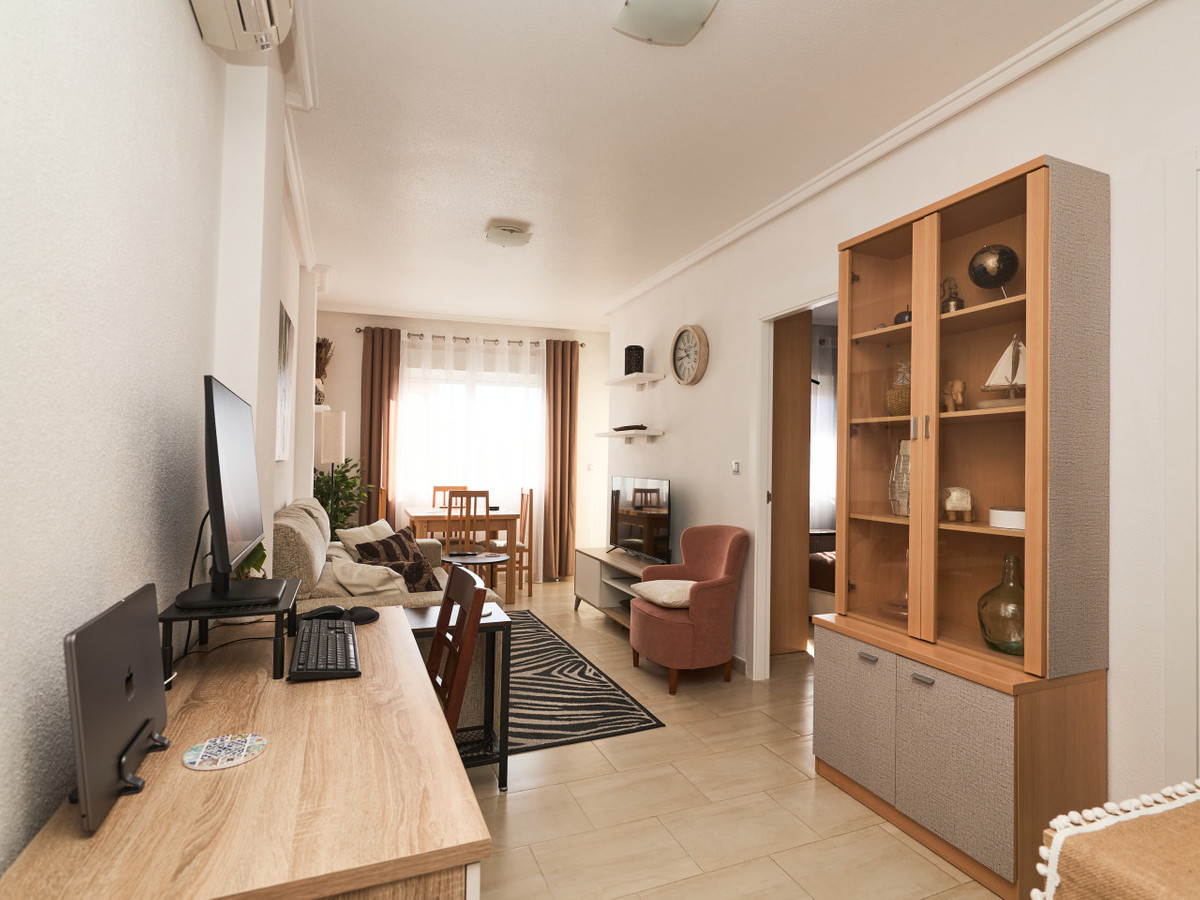 Appartement te koop in Torrevieja | 2 slaapkamers H5440183