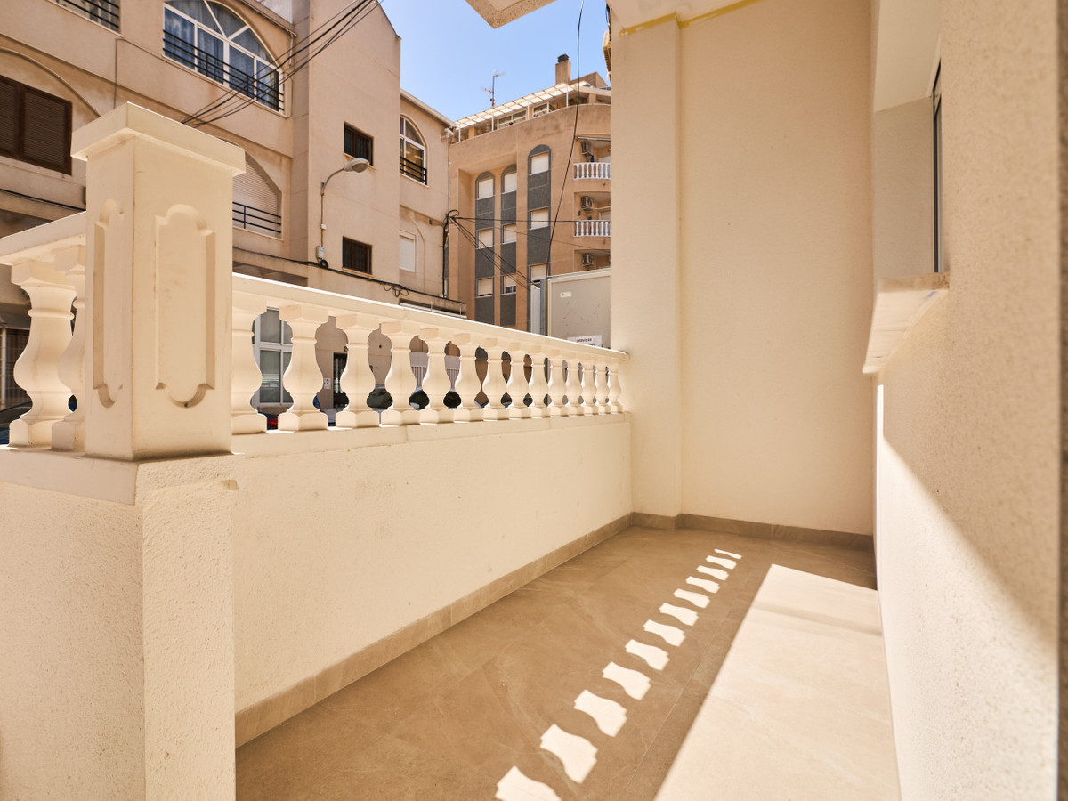 Huis te koop in Torrevieja | 2 slaapkamers H5455228