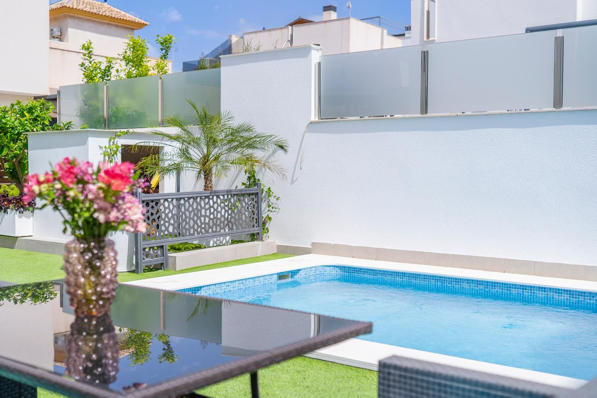 Appartement te koop in Torrevieja | 5 slaapkamers H5462224
