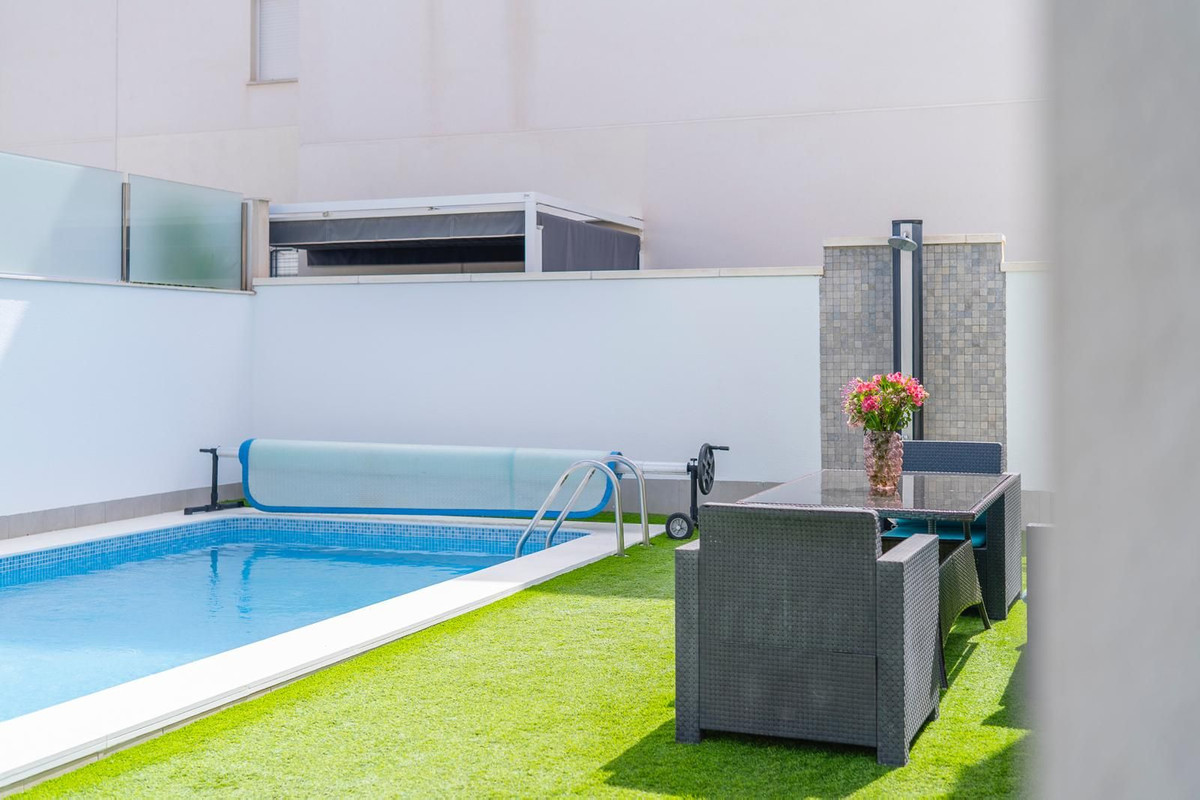 Appartement te koop in Torrevieja | 5 slaapkamers H5462224