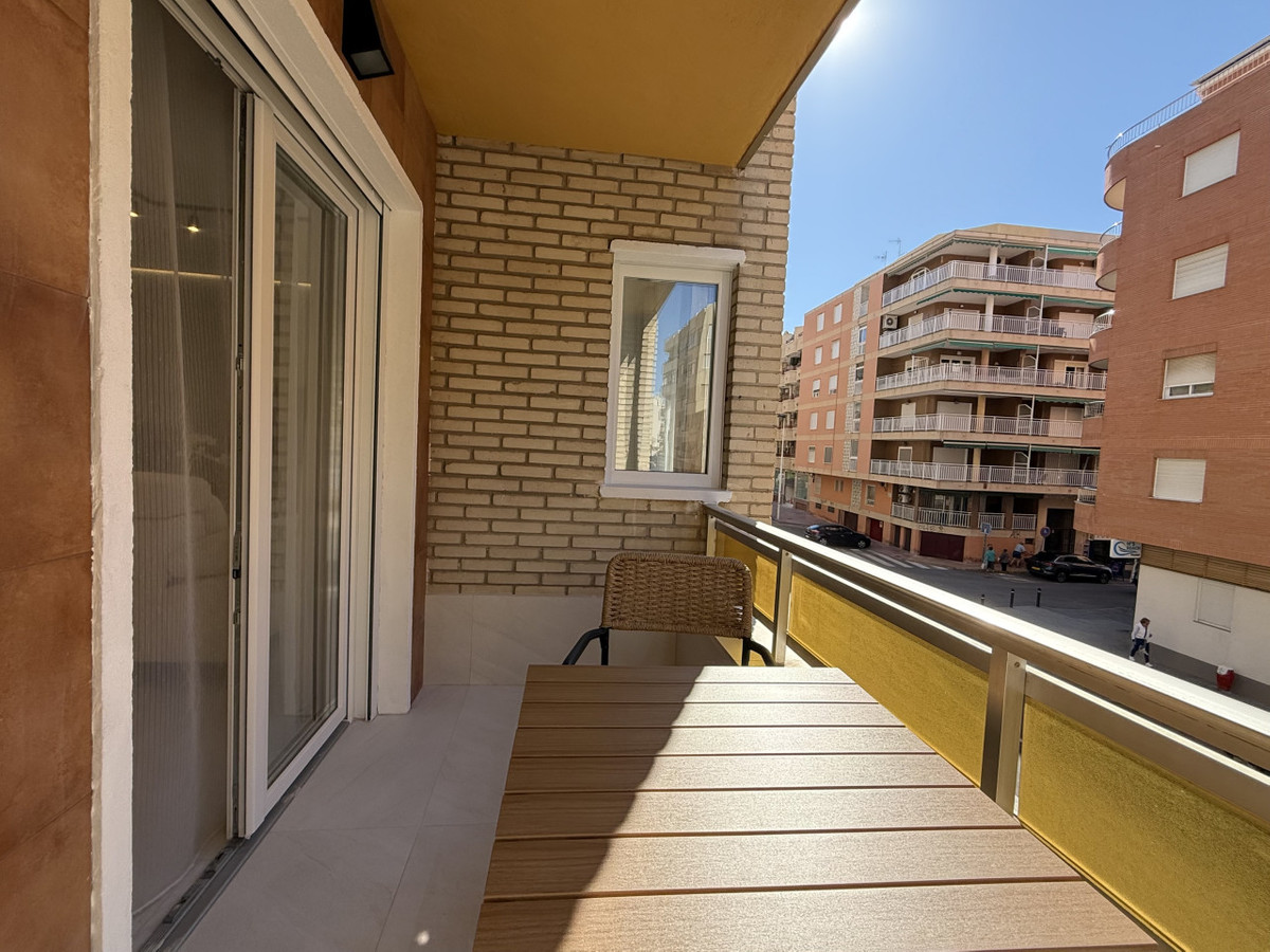 Appartement te koop in Torrevieja | 4 slaapkamers H5467396