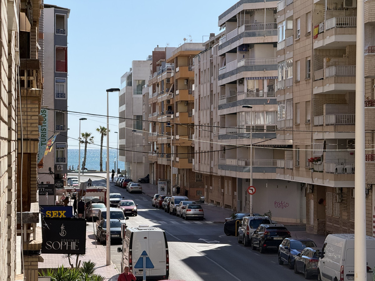 Appartement te koop in Torrevieja | 4 slaapkamers H5467396
