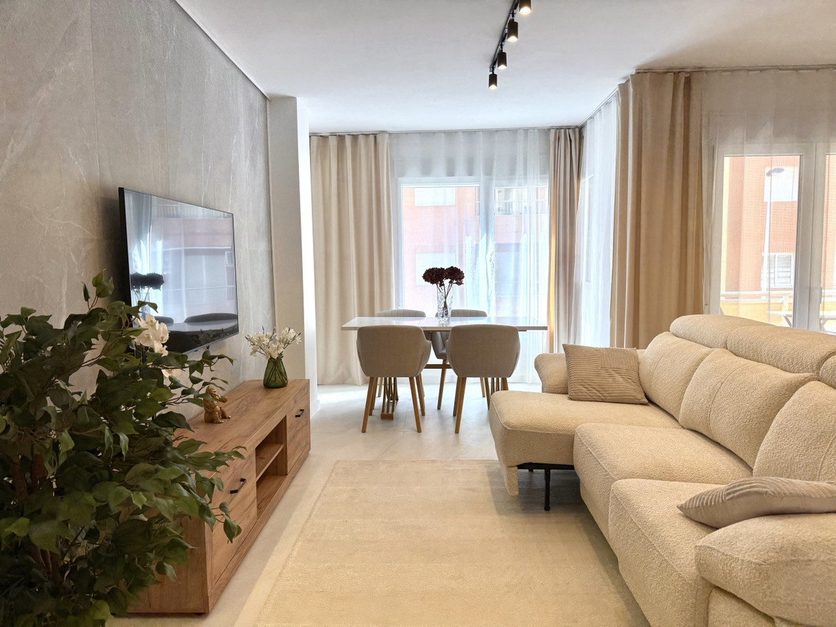Appartement te koop in Torrevieja | 4 slaapkamers H5467396