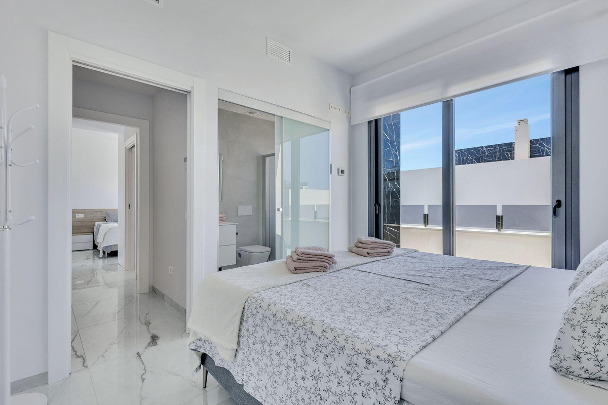 Appartement te koop in Torrevieja | 3 slaapkamers H5484790