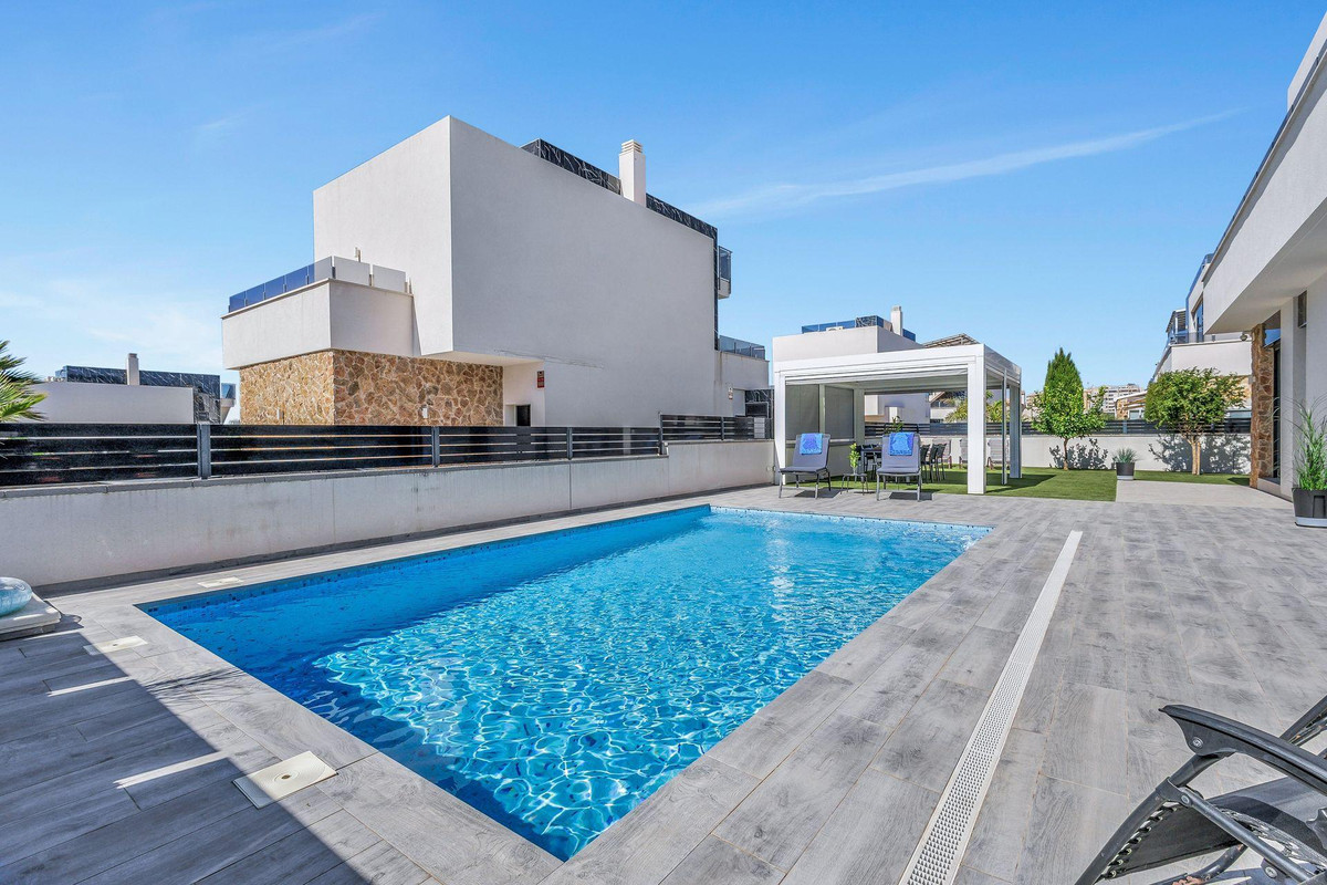Appartement te koop in Torrevieja | 3 slaapkamers H5484790