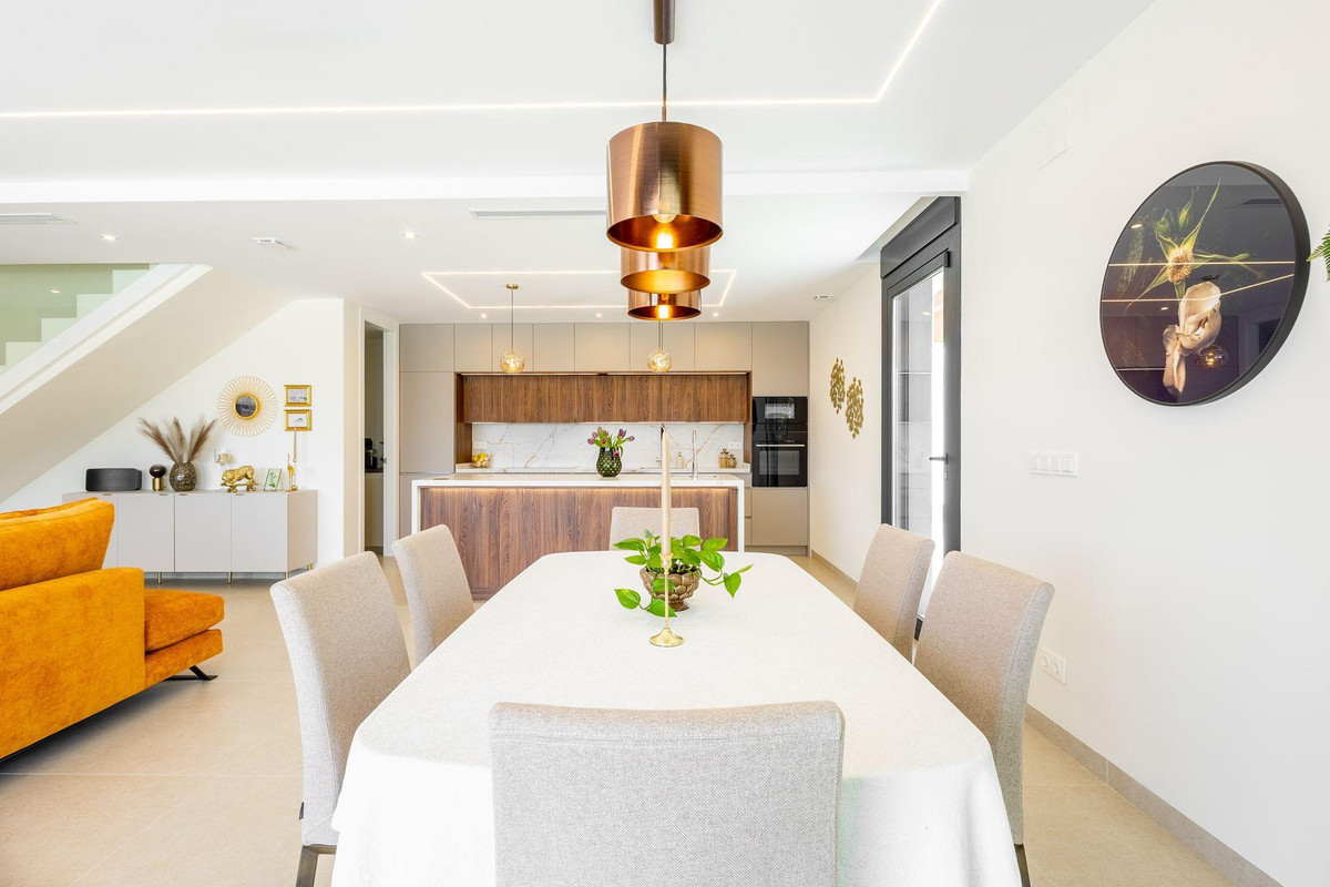 Appartement te koop in Torrevieja | 4 slaapkamers H5484799
