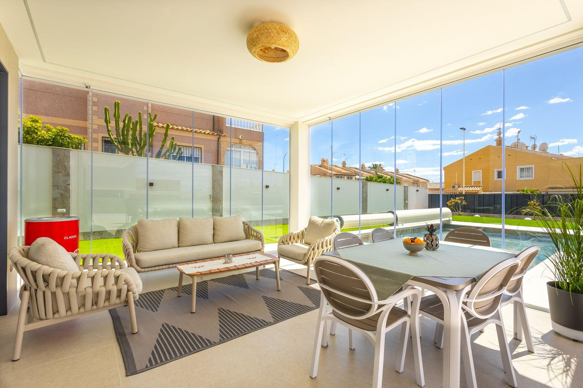Appartement te koop in Torrevieja | 4 slaapkamers H5484799