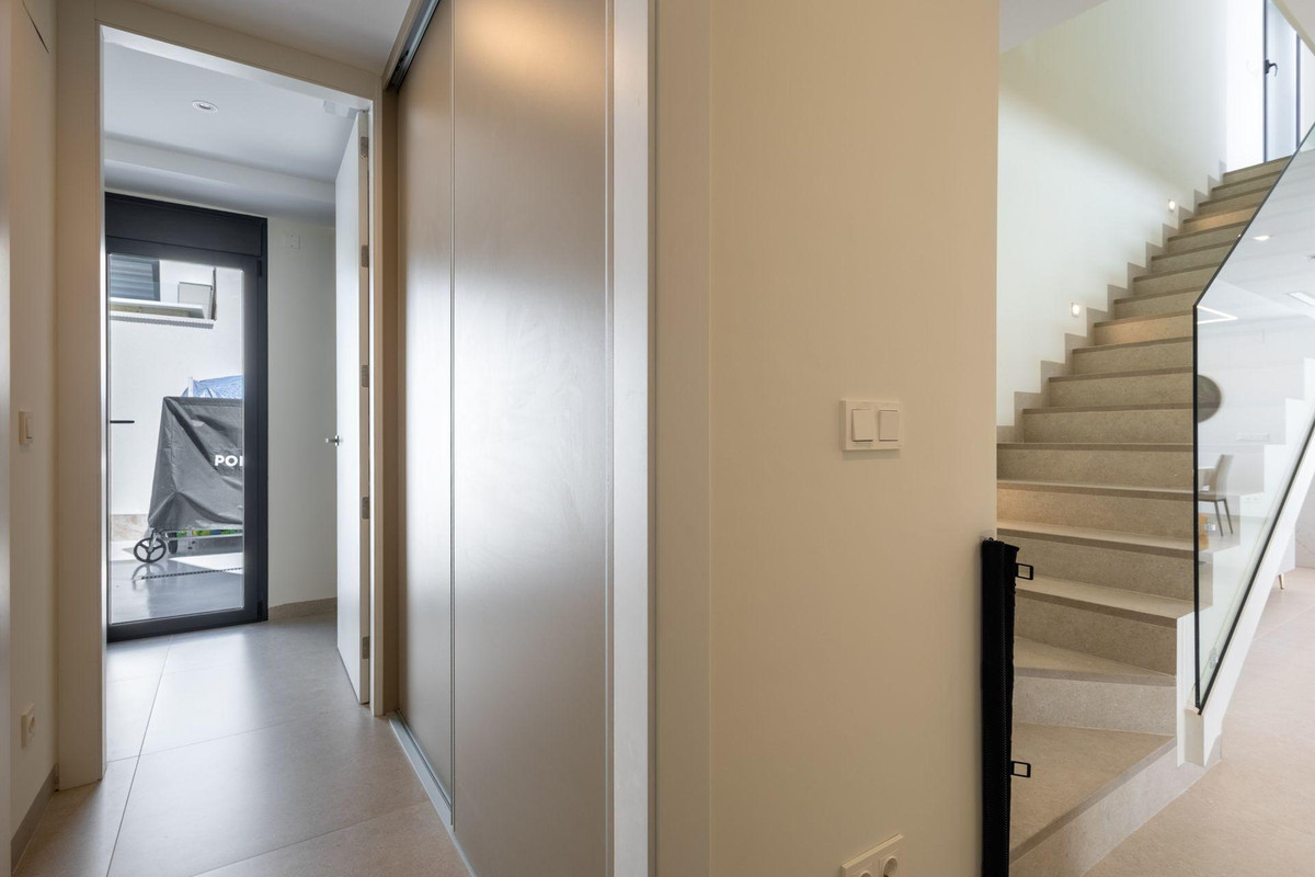 Appartement te koop in Torrevieja | 4 slaapkamers H5484799