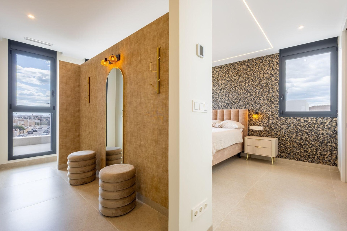 Appartement te koop in Torrevieja | 4 slaapkamers H5484799