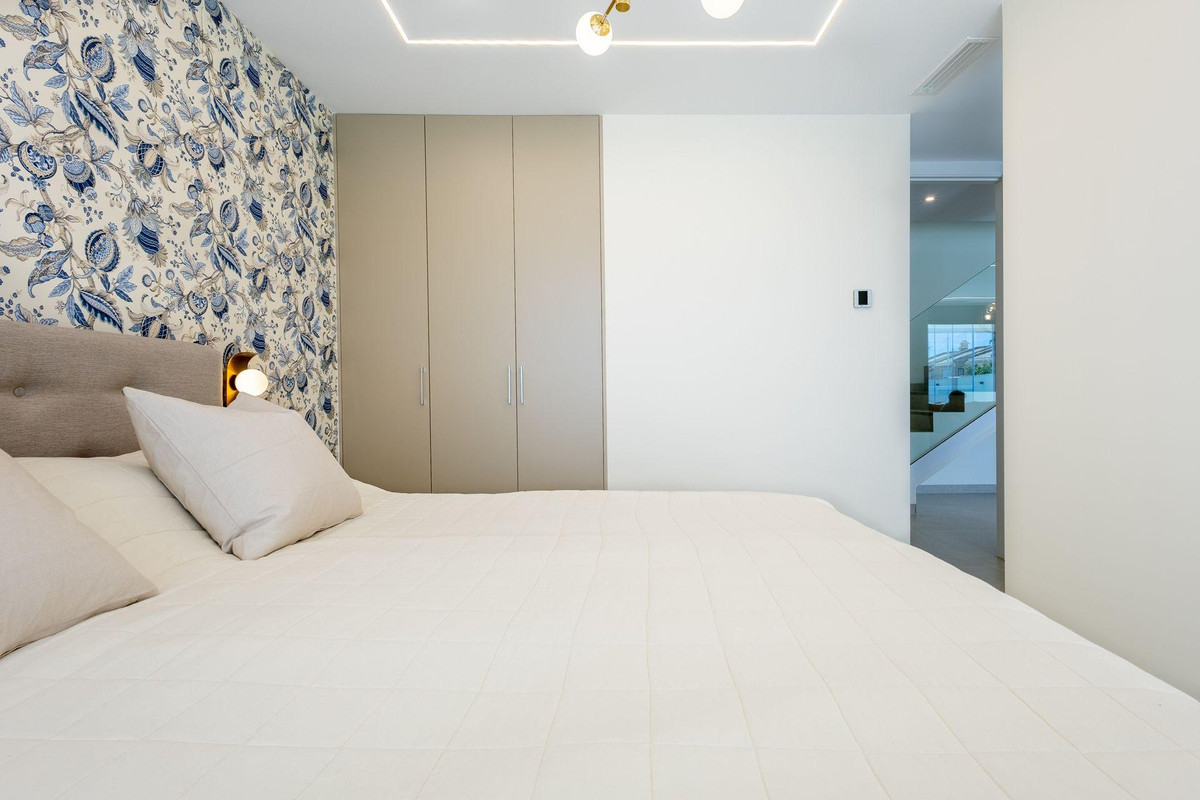 Appartement te koop in Torrevieja | 4 slaapkamers H5484799