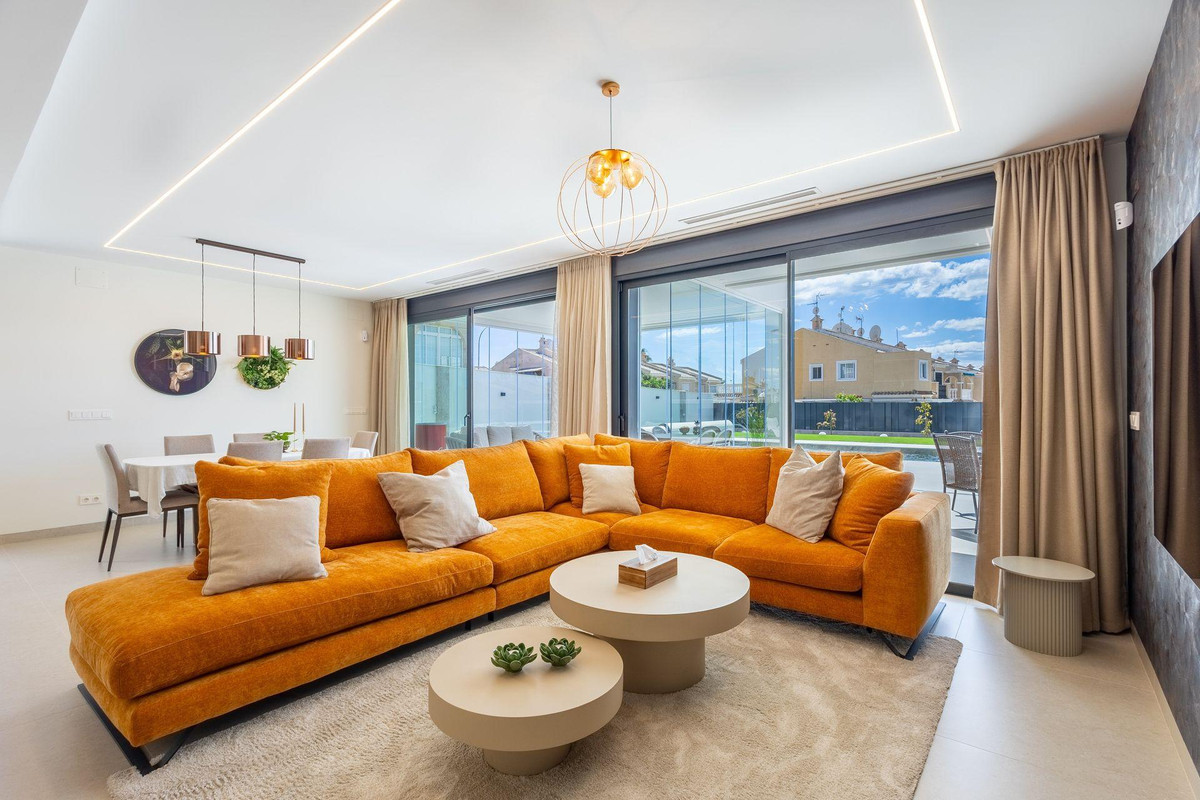 Appartement te koop in Torrevieja | 4 slaapkamers H5484799