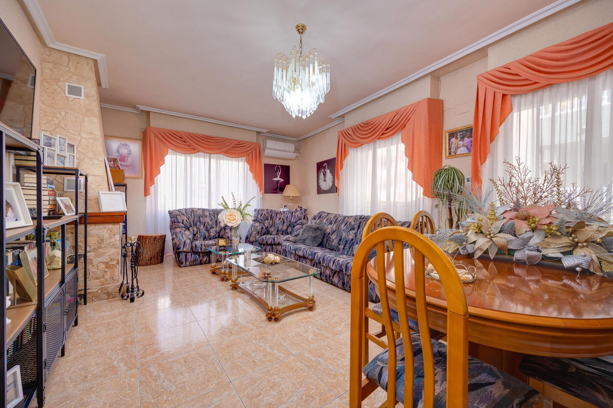 Appartement te koop in Torrevieja | 5 slaapkamers H5495131
