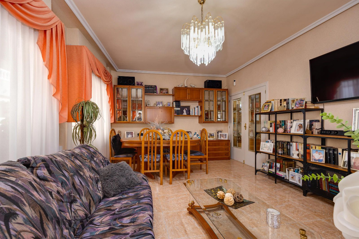 Appartement te koop in Torrevieja | 5 slaapkamers H5495131