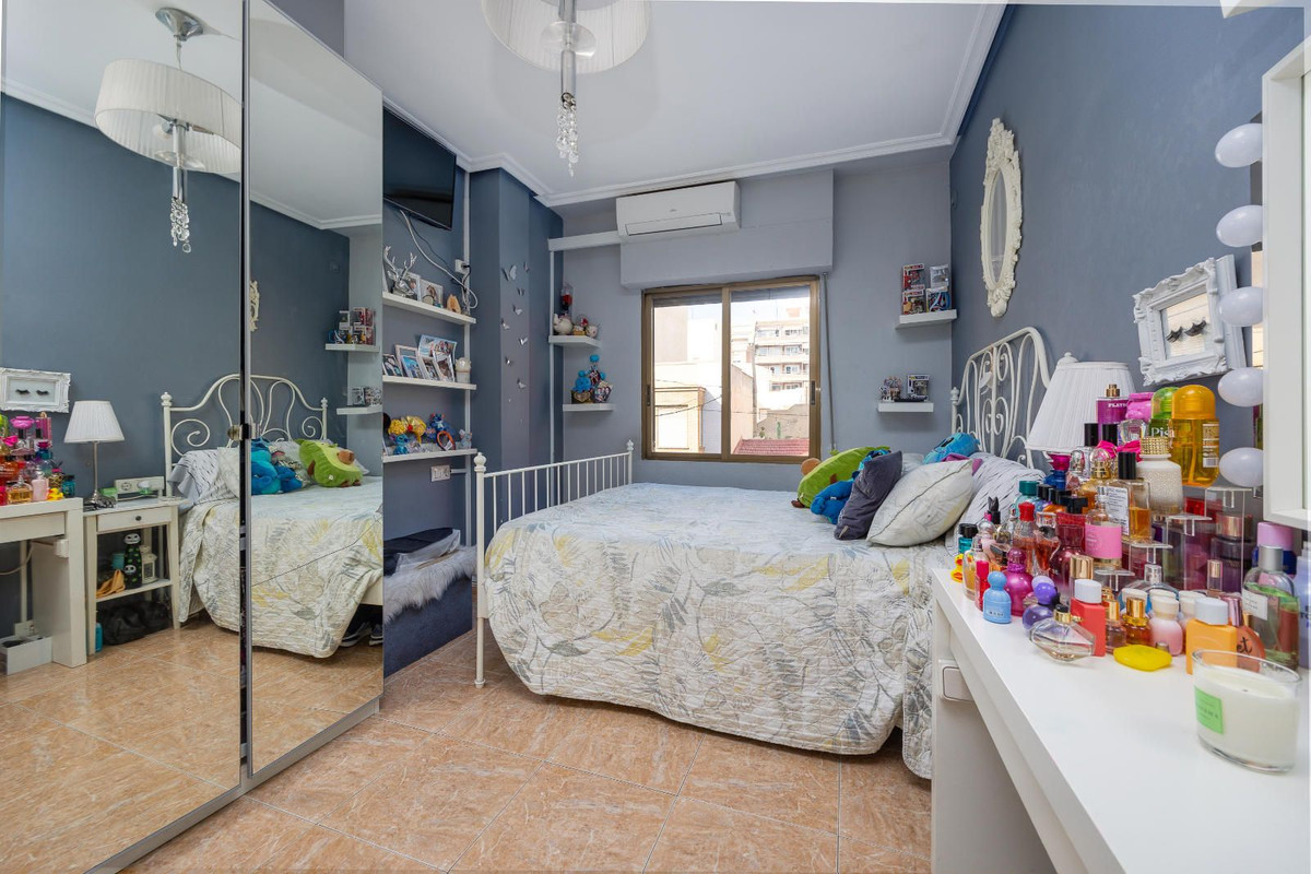 Appartement te koop in Torrevieja | 5 slaapkamers H5495131