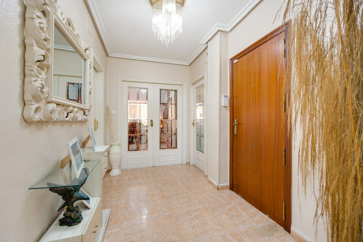 Appartement te koop in Torrevieja | 5 slaapkamers H5495131