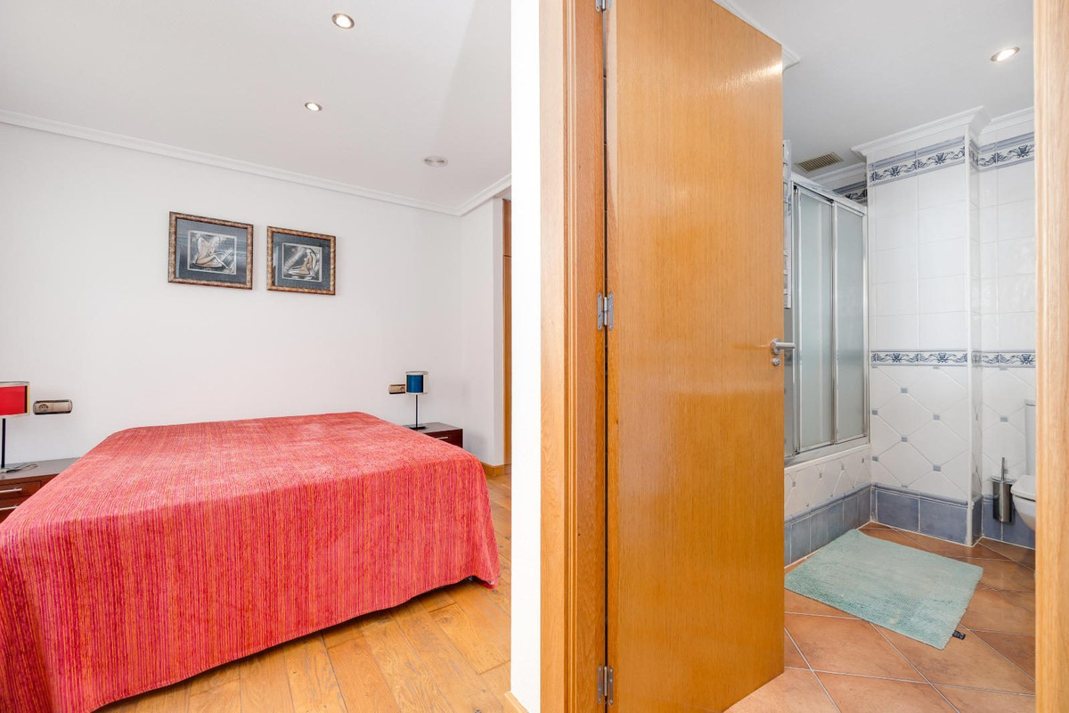 Penthouse te koop in Torrevieja | 3 slaapkamers H5495170