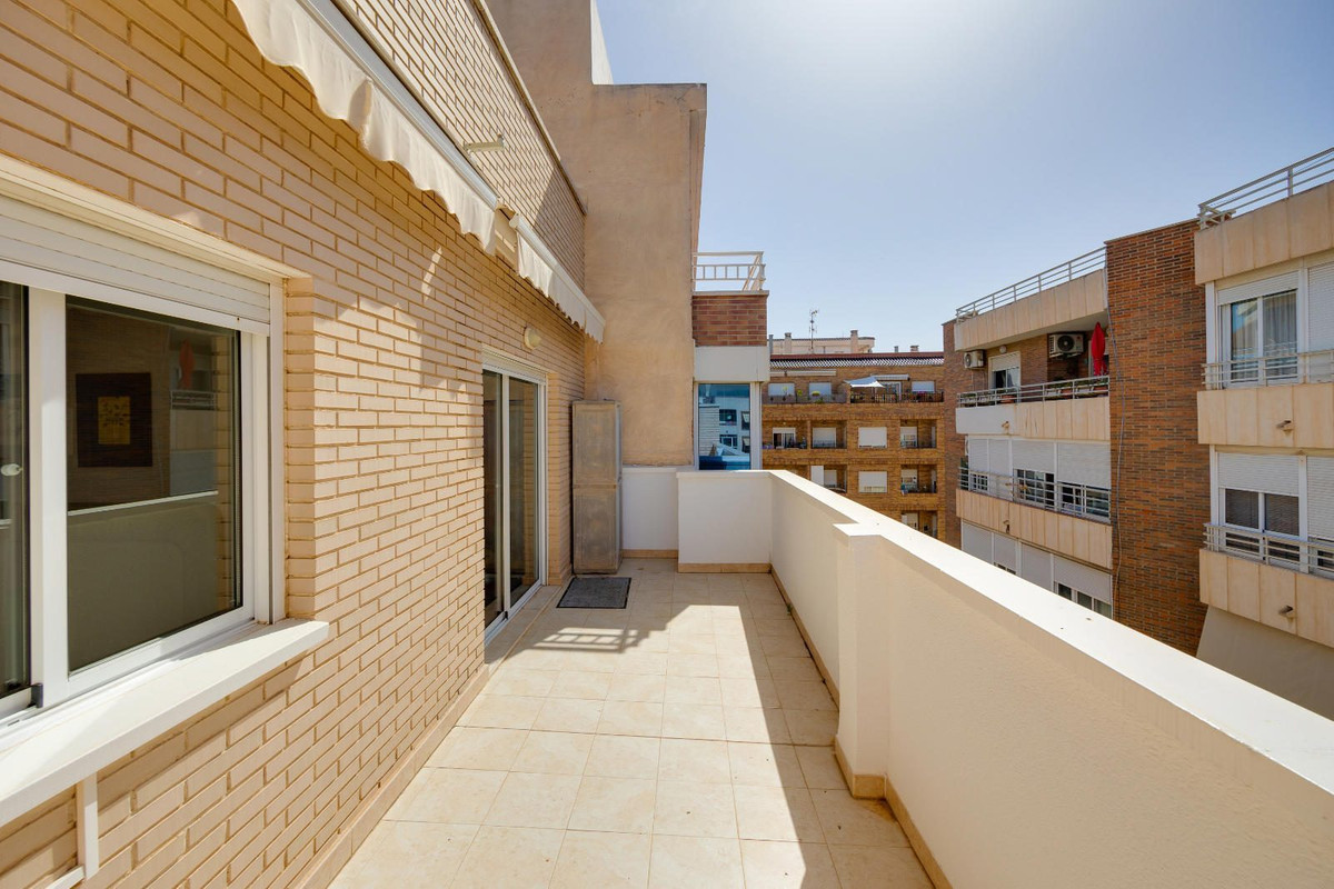 Penthouse te koop in Torrevieja | 3 slaapkamers H5495170