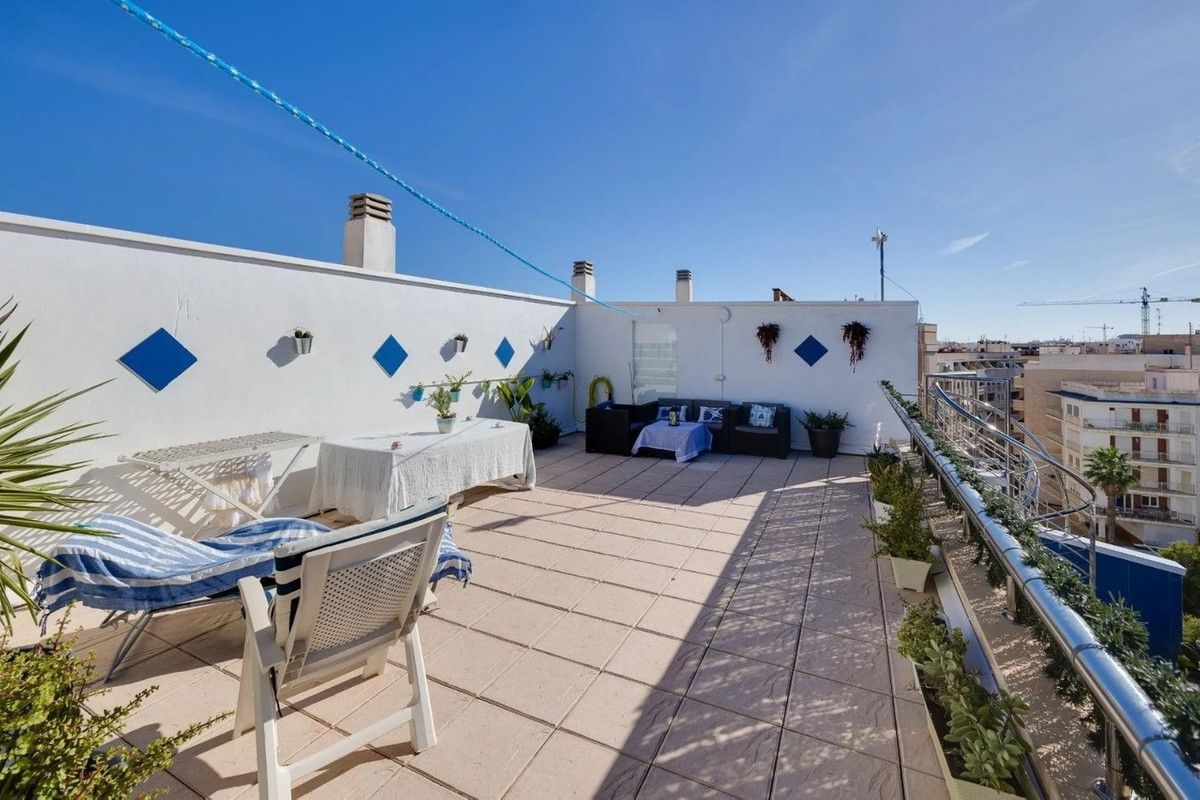 Penthouse te koop in Torrevieja | 3 slaapkamers H5495557