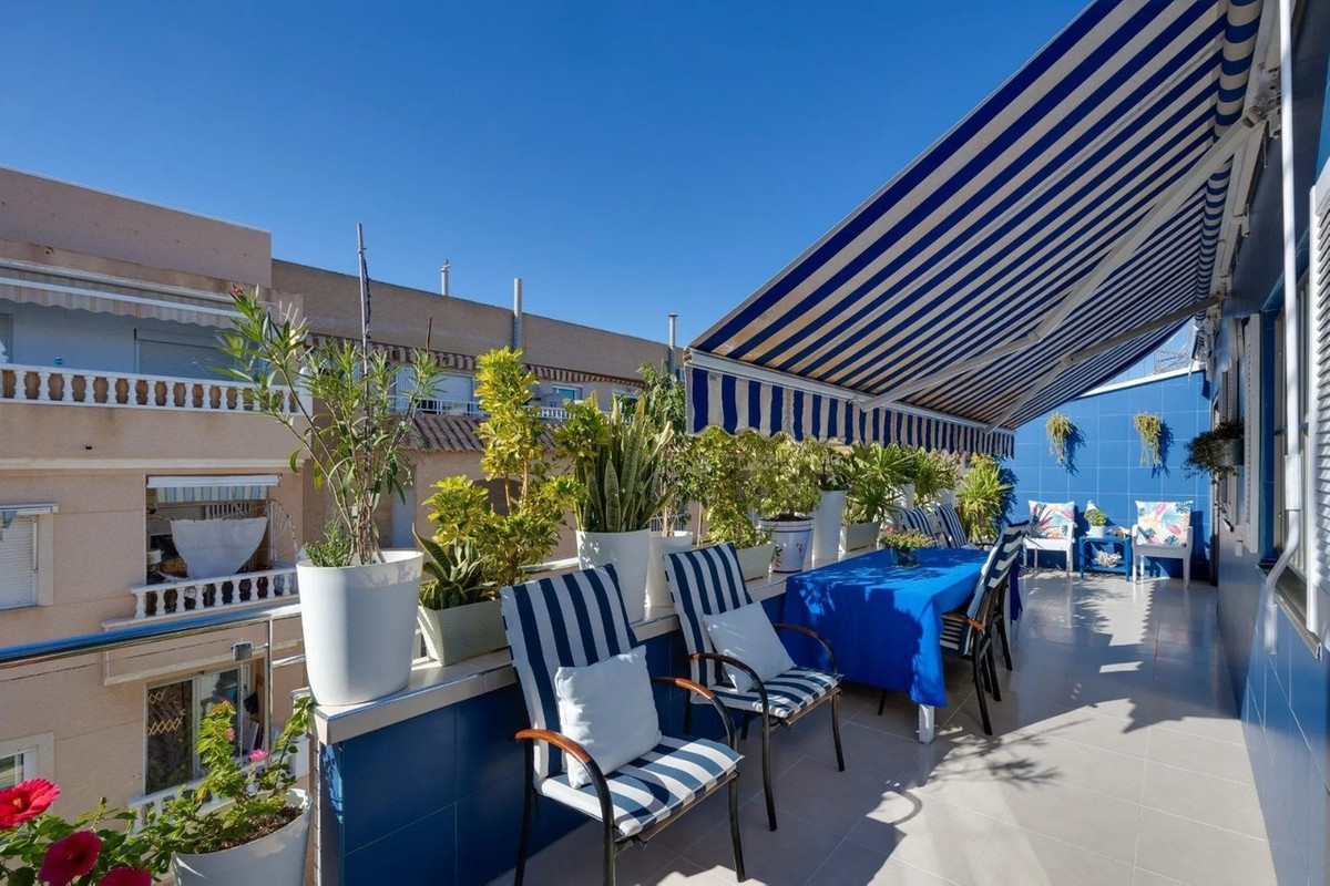 Penthouse te koop in Torrevieja | 3 slaapkamers H5495557