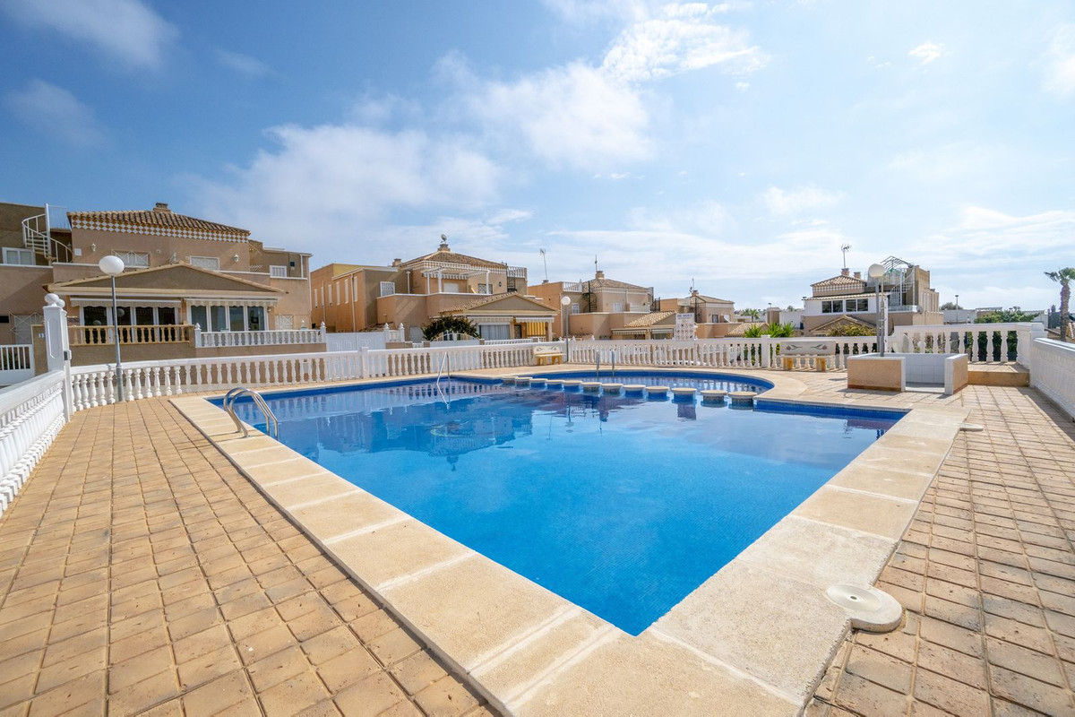 Appartement te koop in Torrevieja | 2 slaapkamers H5509855