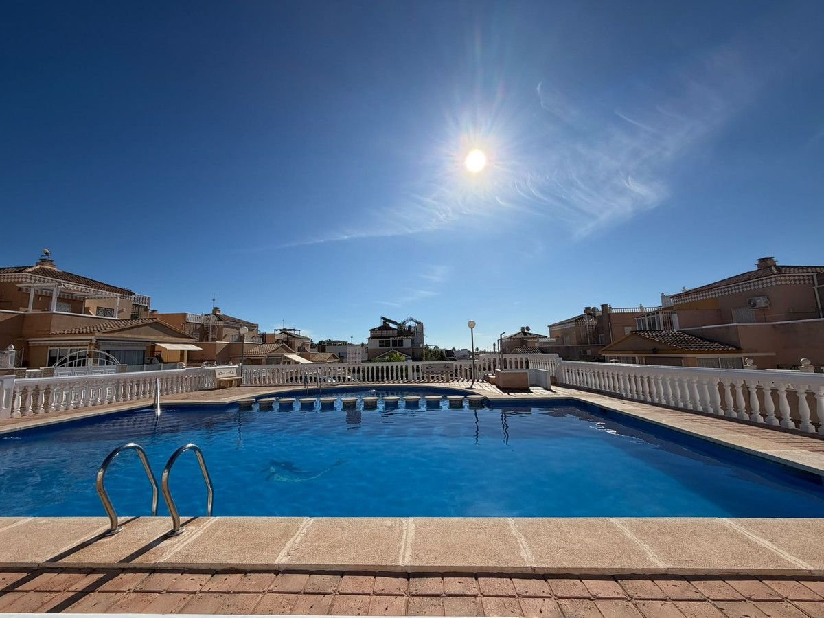 Appartement te koop in Torrevieja | 2 slaapkamers H5509855