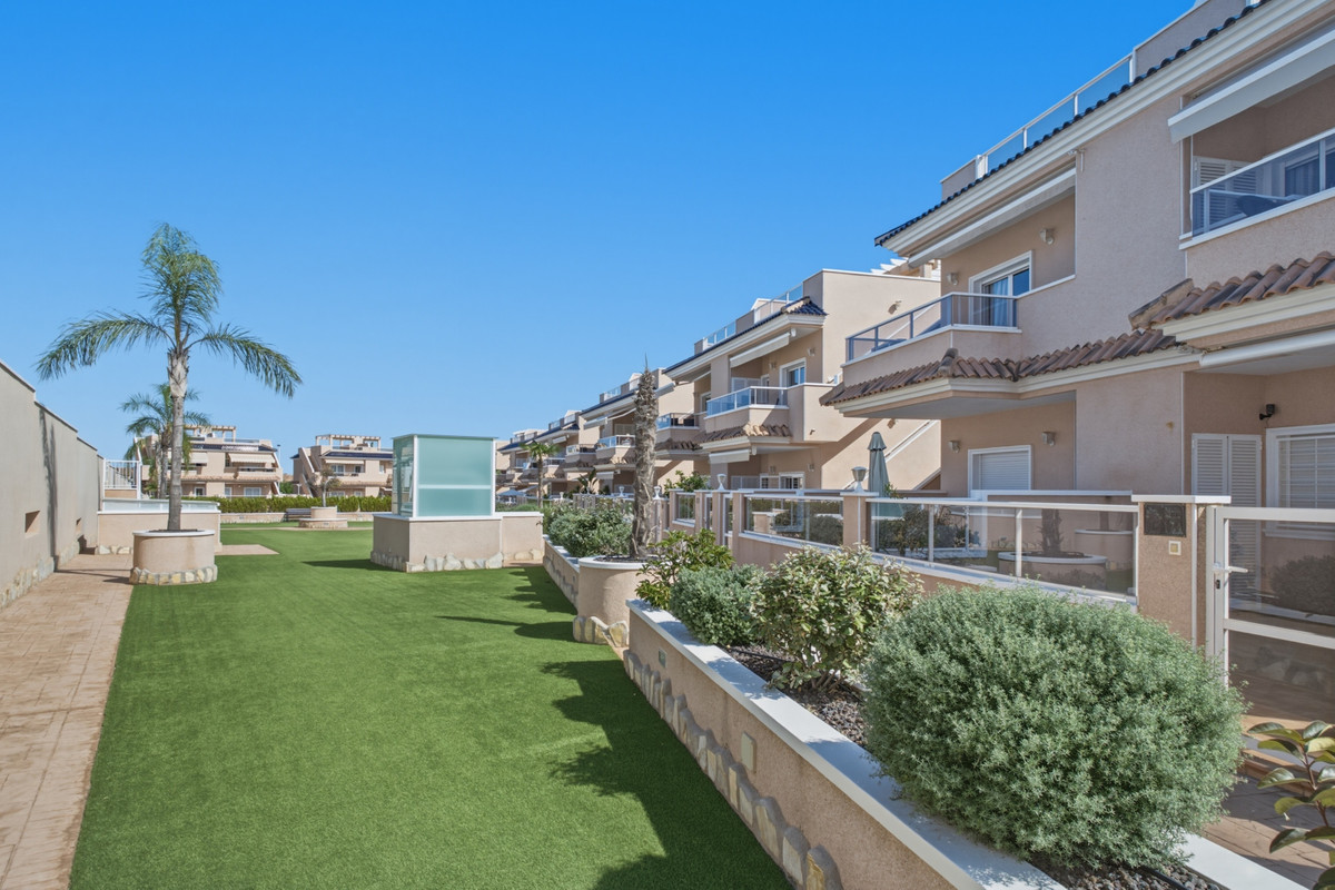 Appartement te koop in Torrevieja | 2 slaapkamers H5516437