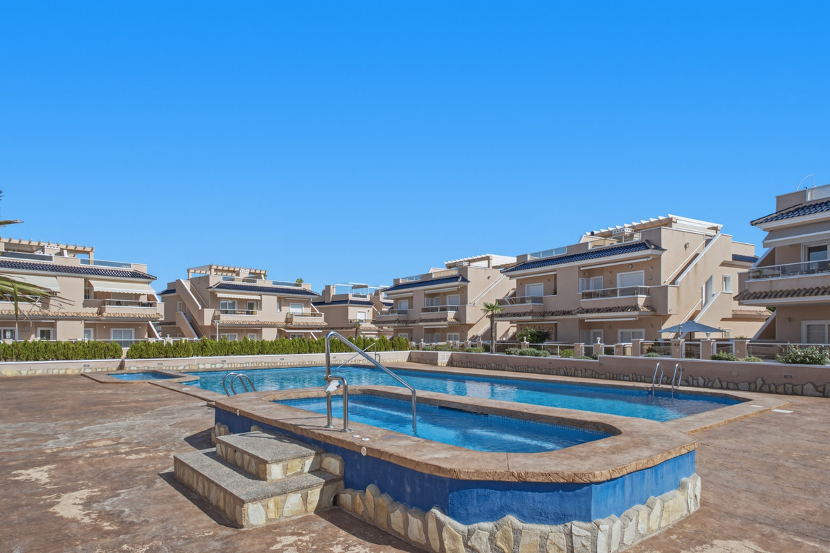 Appartement te koop in Torrevieja | 2 slaapkamers H5516437