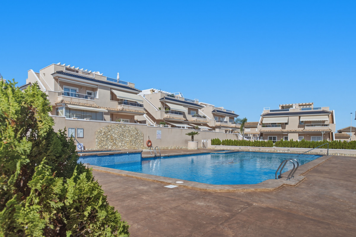 Appartement te koop in Torrevieja | 2 slaapkamers H5516437
