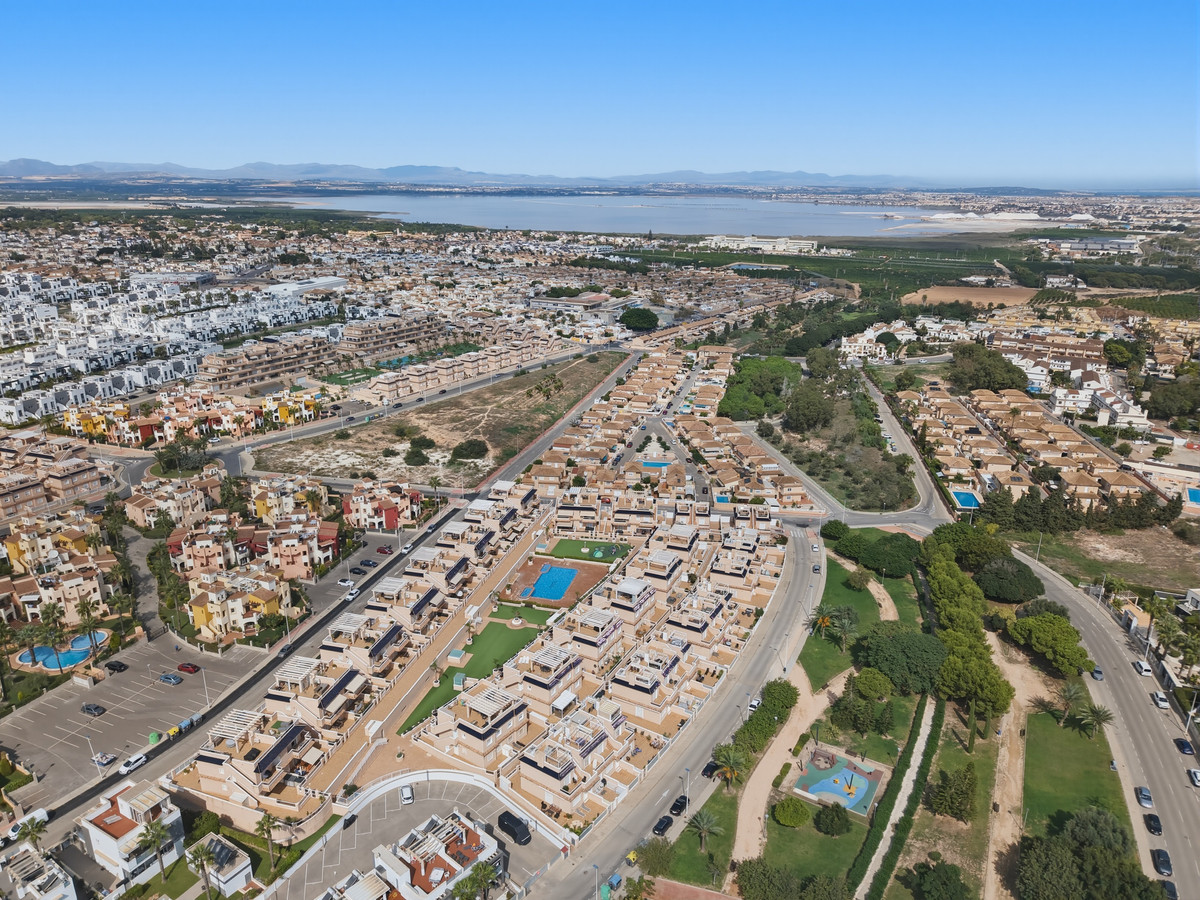 Appartement te koop in Torrevieja | 2 slaapkamers H5516437
