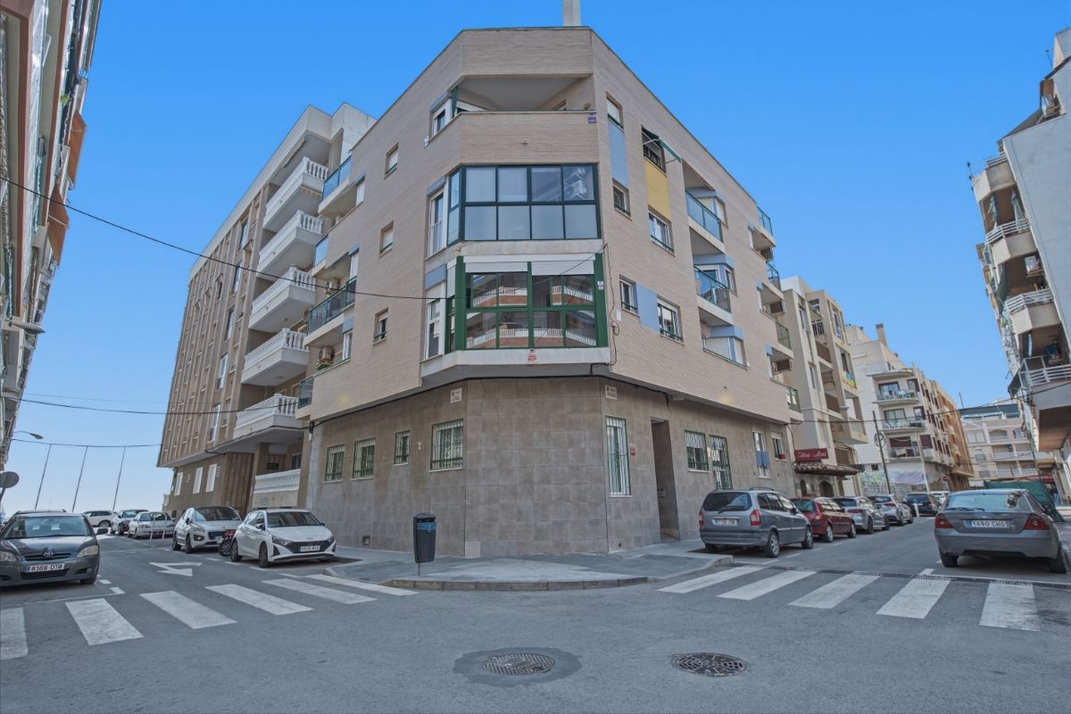 Appartement te koop in Torrevieja | 2 slaapkamers H5527126