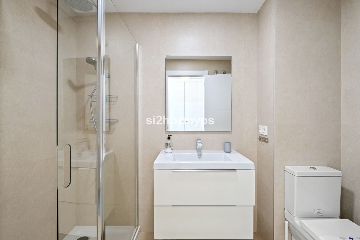 Appartement te koop in Torrox | 4 slaapkamers H5237821