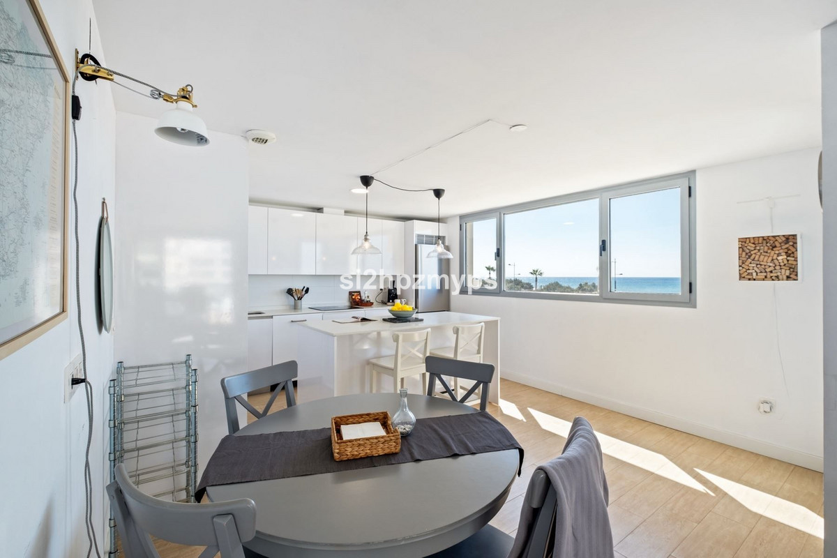 Appartement te koop in Torrox | 4 slaapkamers H5287537