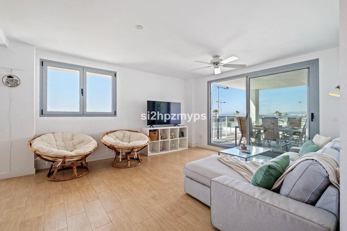 Appartement te koop in Torrox | 4 slaapkamers H5287537