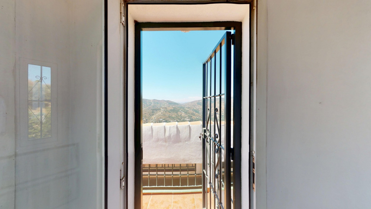 Property main view 33