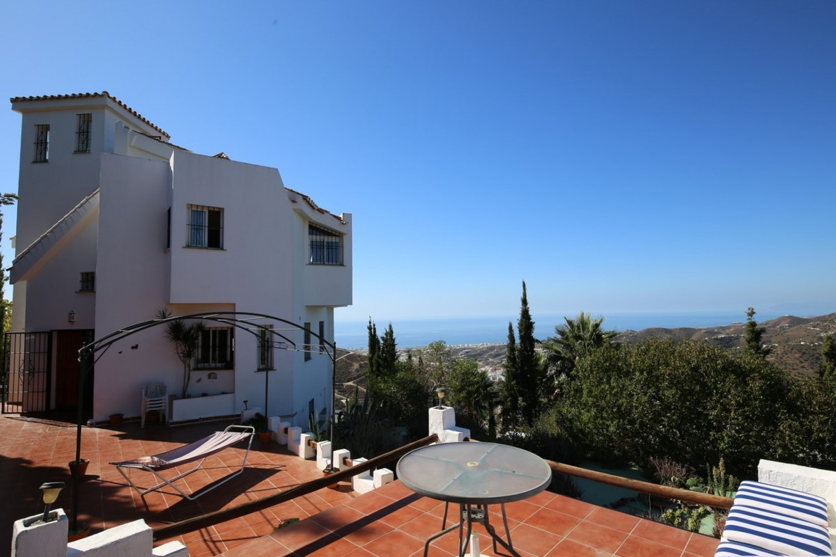 Property main view 40