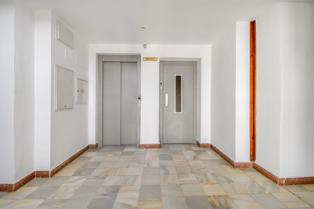 Apartment for sale in Torrox Costa | 1 bedrooms H5067043