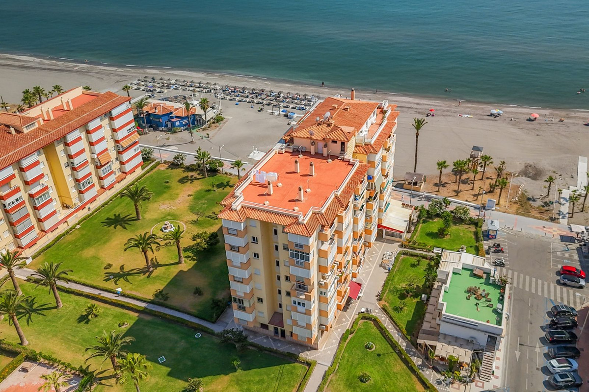 Apartment for sale in Torrox Costa | 1 bedrooms H5067043
