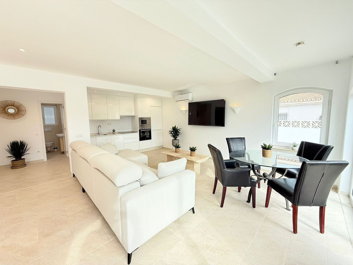 Huis te koop in Torrox Costa | 4 slaapkamers H5117845
