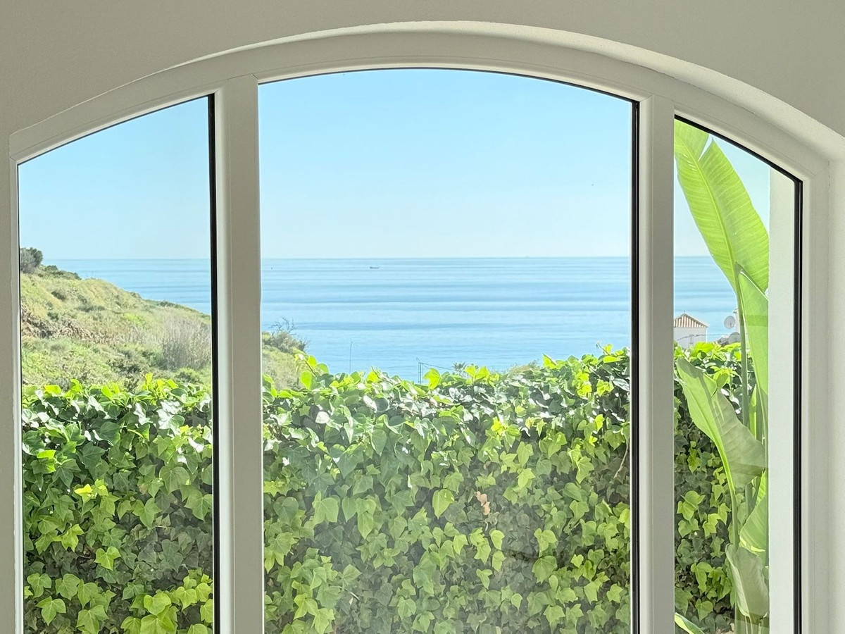 Huis te koop in Torrox Costa | 4 slaapkamers H5117845