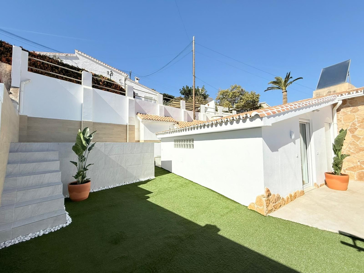 Huis te koop in Torrox Costa | 4 slaapkamers H5117845