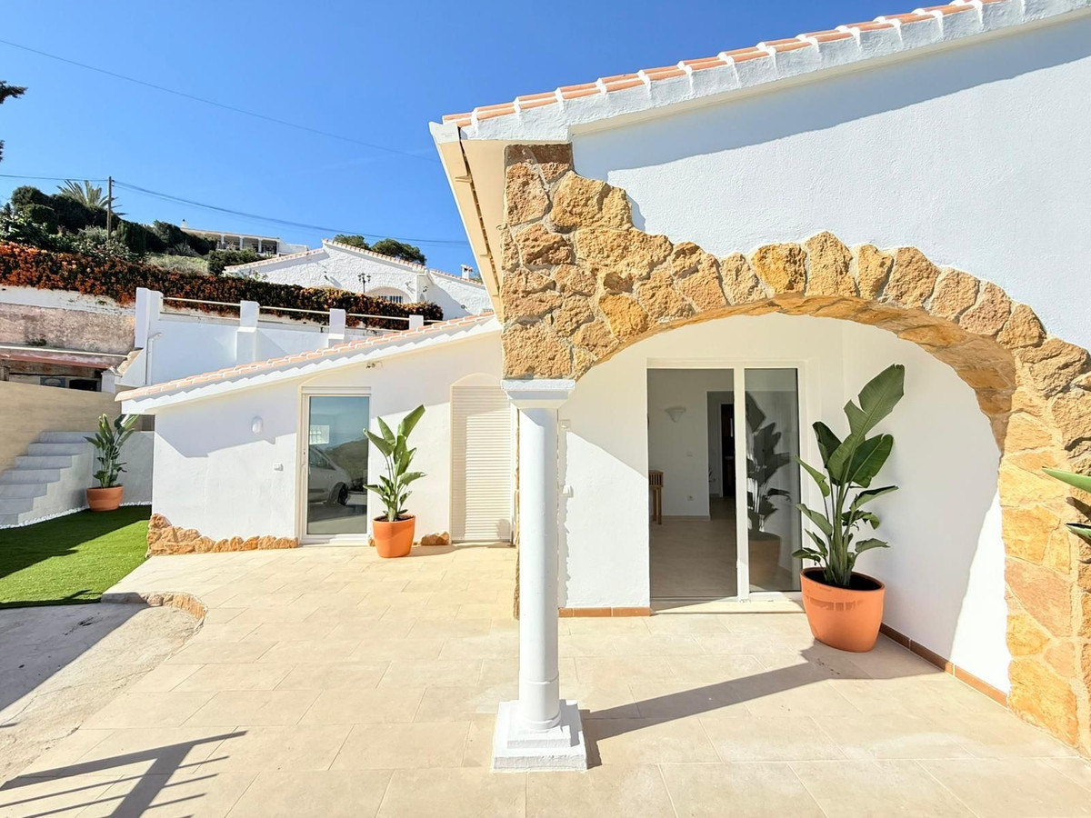 Huis te koop in Torrox Costa | 4 slaapkamers H5117845