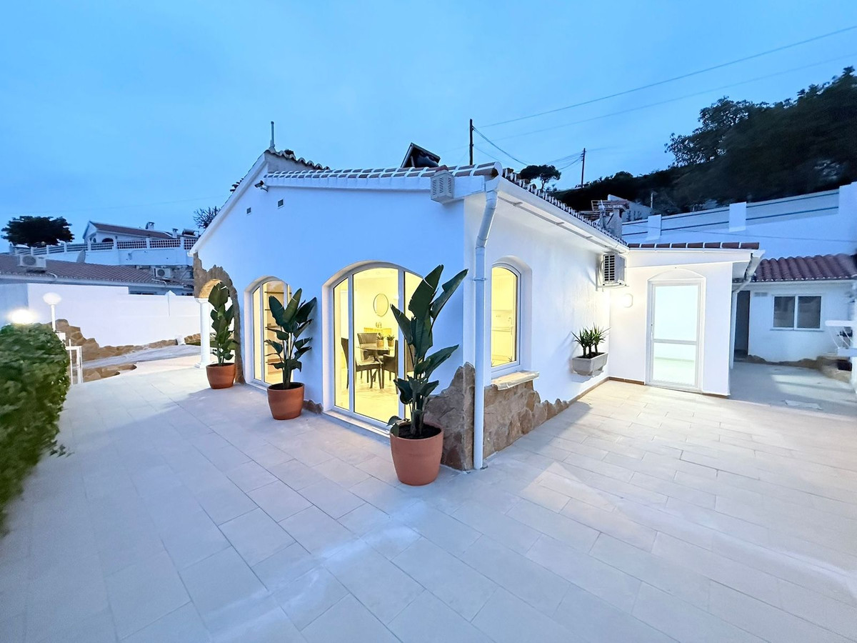 Huis te koop in Torrox Costa | 4 slaapkamers H5117845