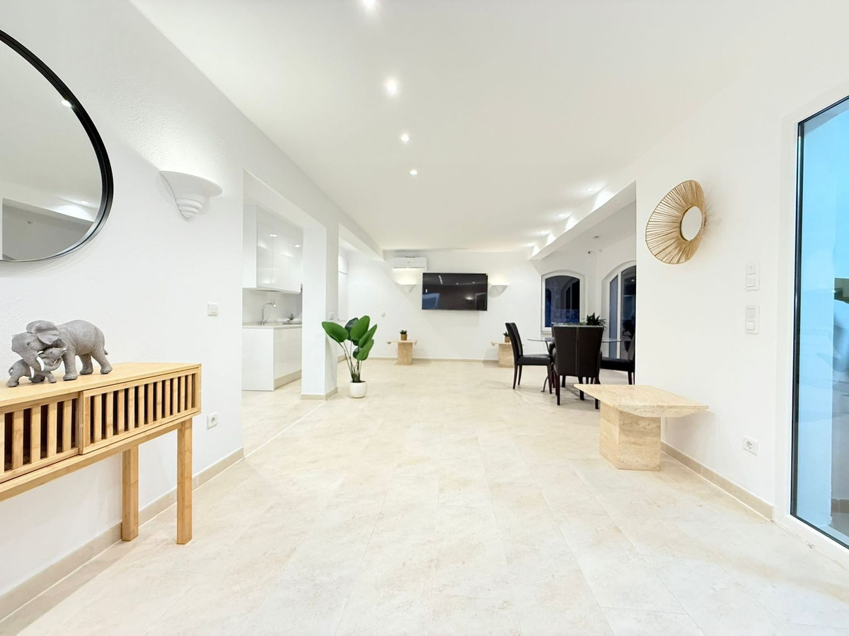 Huis te koop in Torrox Costa | 4 slaapkamers H5117845