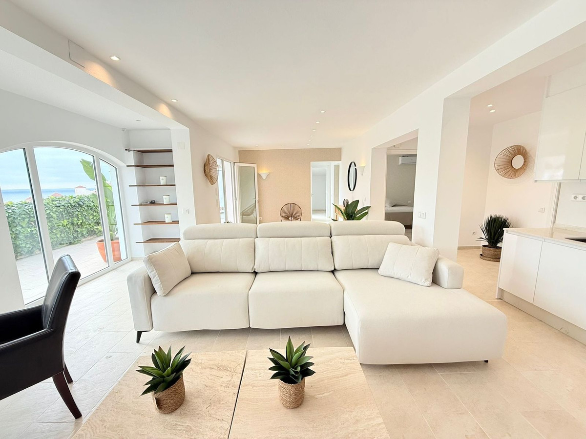 Huis te koop in Torrox Costa | 4 slaapkamers H5117845