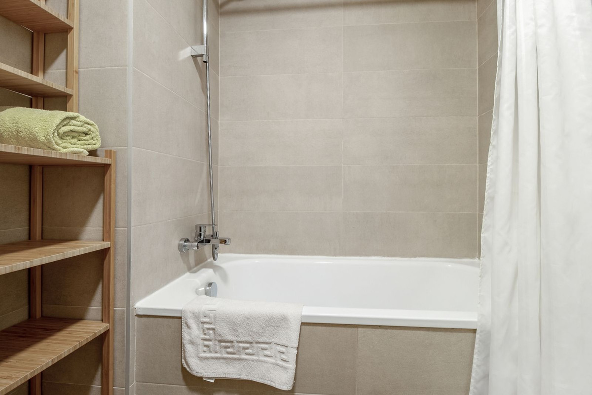 Appartement te koop in Torrox Costa | 3 slaapkamers H5251357