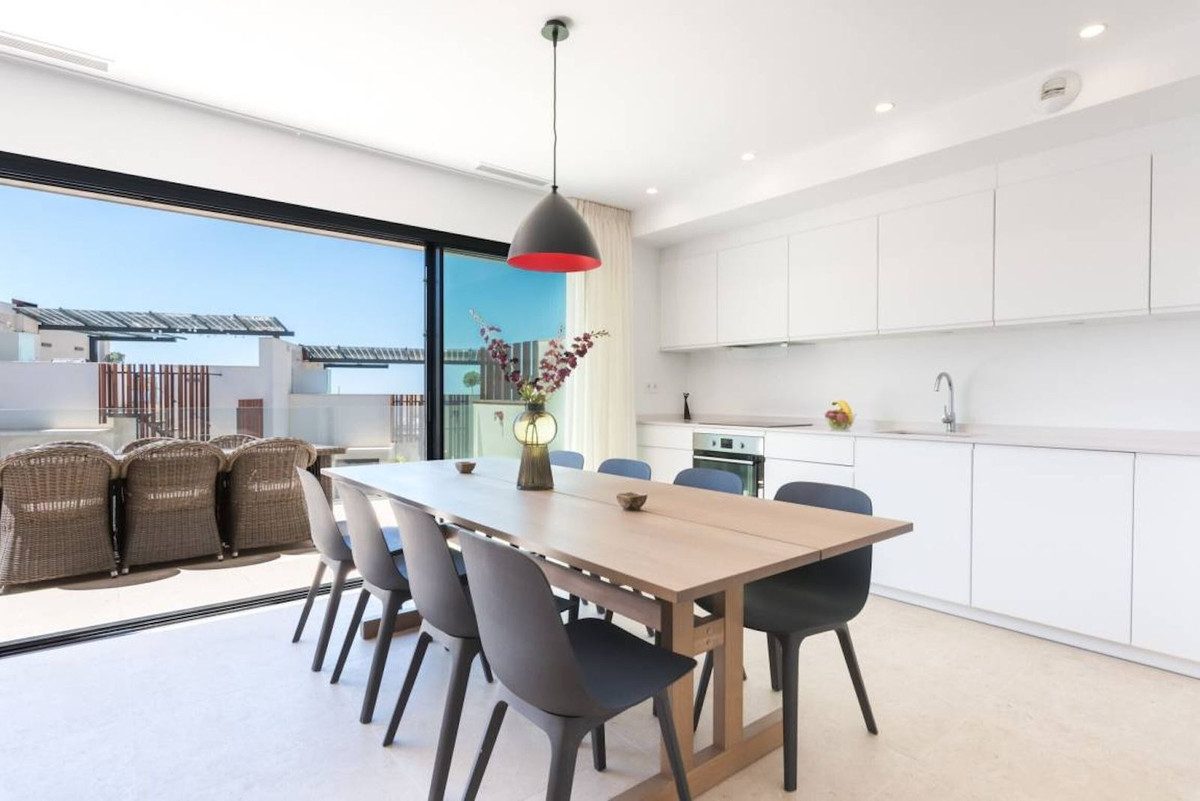 Huis te koop in Torrox Costa | 3 slaapkamers H5309878