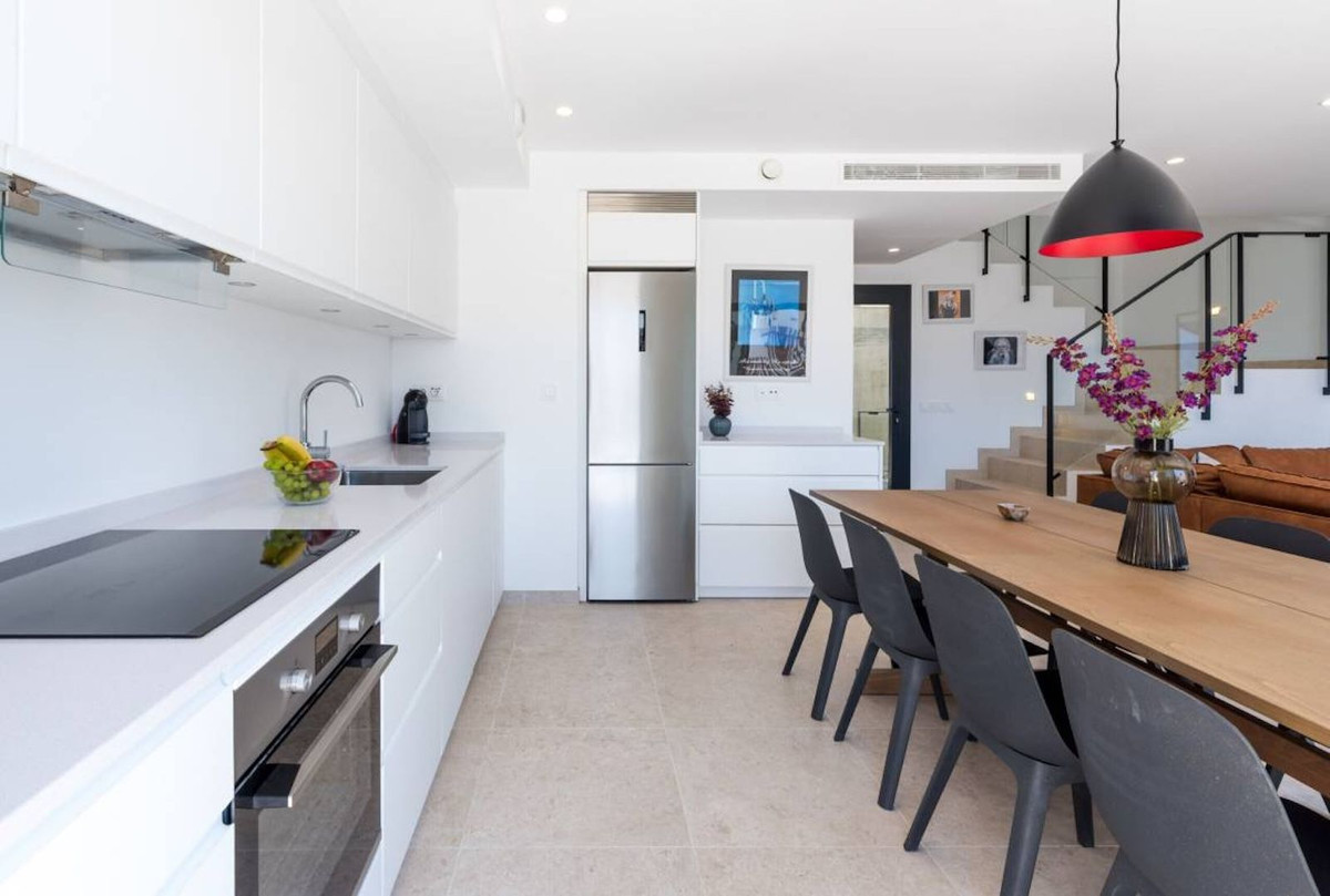 Huis te koop in Torrox Costa | 3 slaapkamers H5309878